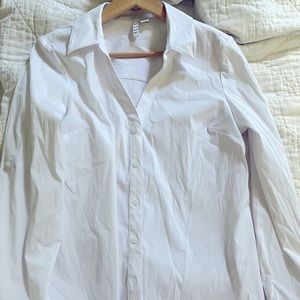 ELLE - Long sleeve women’s button down🕊